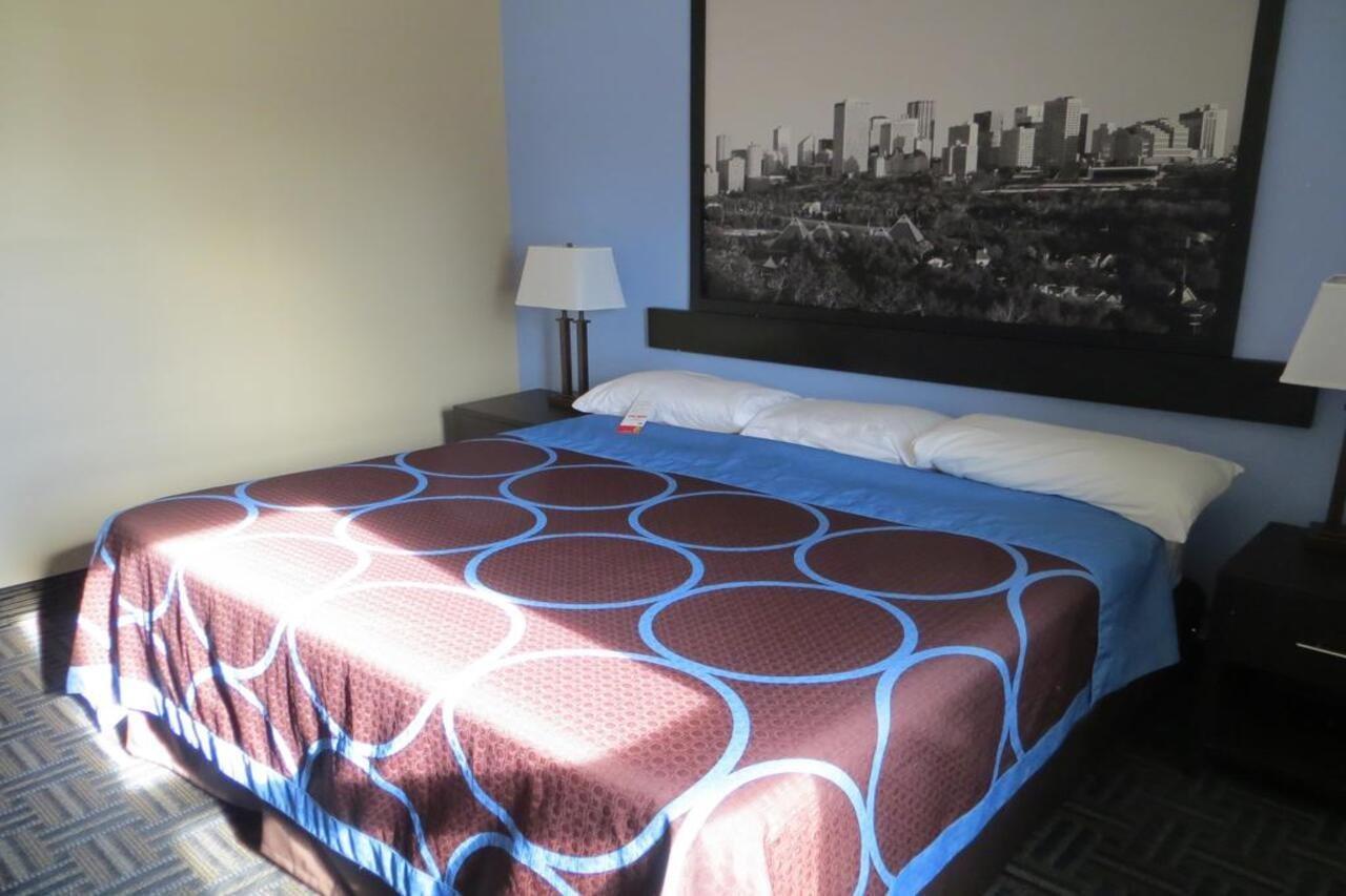 Hotel Super 8 By Wyndham Edmonton/west